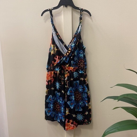 NWOT -‎ Women LOVEU DEAR Floral Romper - XL - Picture 2 of 4